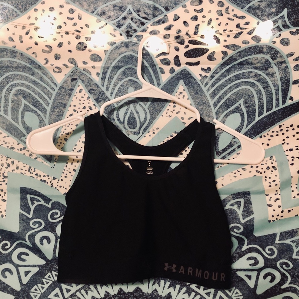 Under Armour sports bra (black)